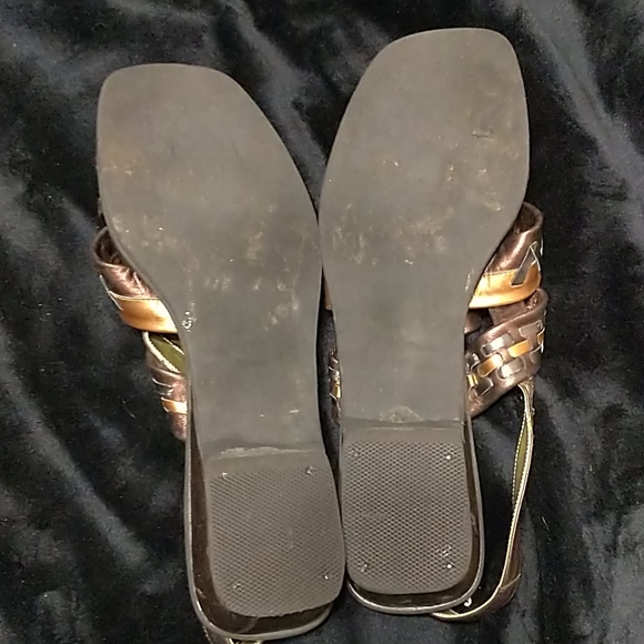 Shoes - Picture 4 of 4